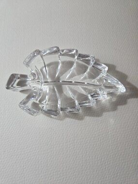 Small Crystal Leaf-shaped Trinket Dish
